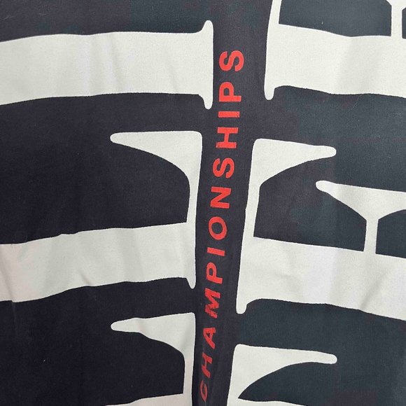 Hollister Navy Blue/White/Red Short Sleeve Graphic Logo T-Shirt - Mens Size XL - Picture 3 of 3